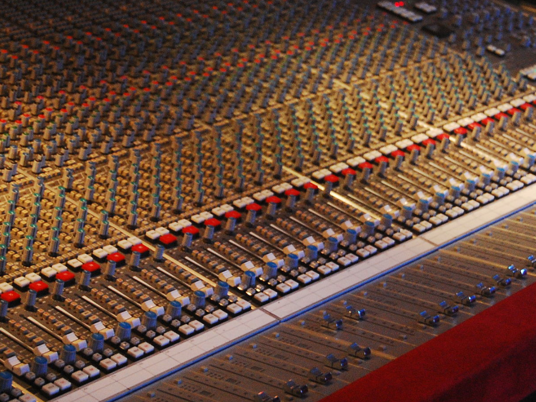 Introduction to Mixing Audio - How to not sound like a Dial Up Modem